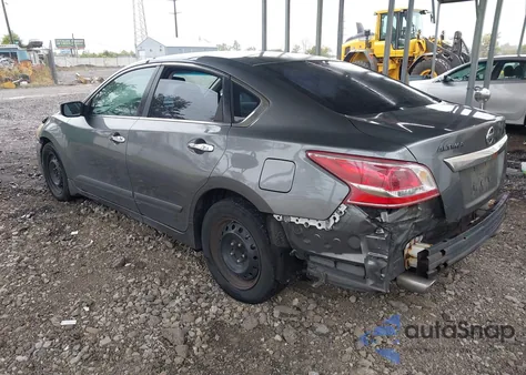 2015 Nissan Altima 2.5 S z USA, uszkodzony, nr VIN 1N4AL3AP5FC459269